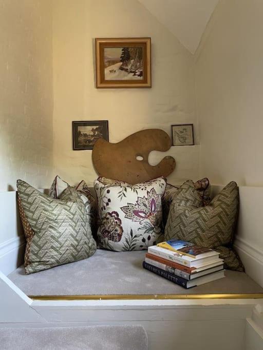 Holly Cottage, 2, Northbrook Park, Farnham-Up To 6 Adults ภายนอก รูปภาพ